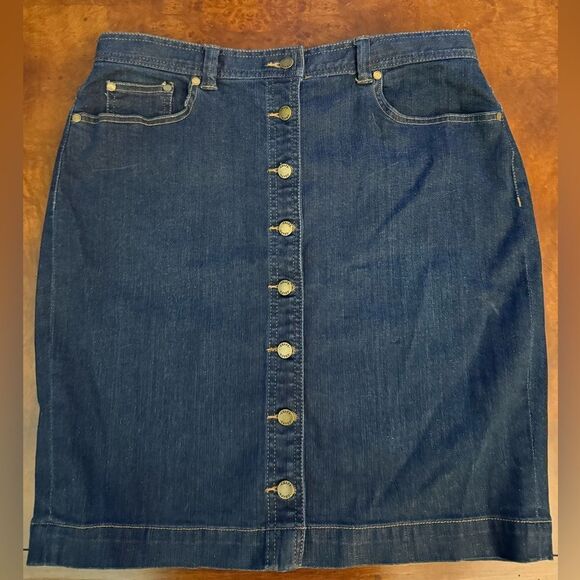Chaps Button Down Front Denim Jean Skirt Women's Size 8 Dark Blue - Picture 11 of 11